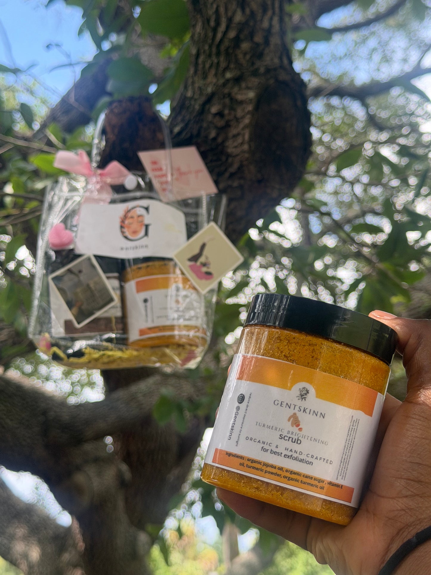 Turmeric Brightening Scrub